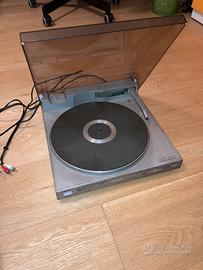 Giradischi a trazione diretta Nordmende