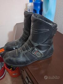 stivali da moto 