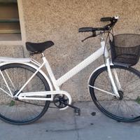 donna 26 LEGNANO con cestino 