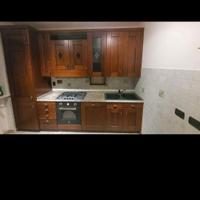Cucina in legno,arte povera. No truciolato.