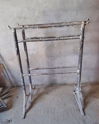 Coppia di cavalletti per edilizia