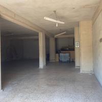 Garage ampio per vari usi