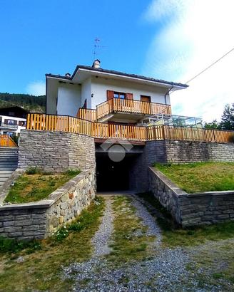 2 LOCALI A SAINT-NICOLAS