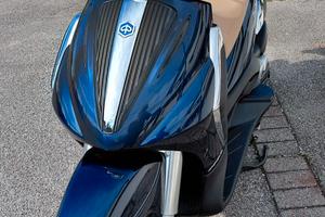 Piaggio Beverly Tourer 400 IE 