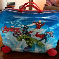 Trolley Avengers bambino