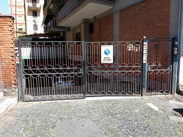 Magazzino c 2 220 mq