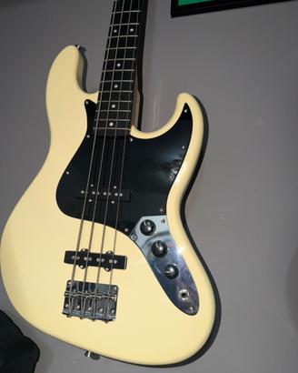 Basso elettrico nuovo