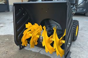 Spazzaneve a Benzina - NUOVO (Mai Usato)