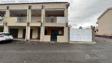 Appartamento a pochi passi dal mare con posto auto