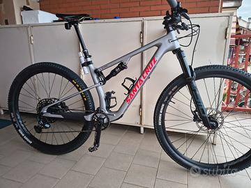 Santa Cruz Blur 4 C R TR  2025 come nuova tg. L