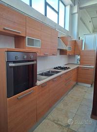 CUCINA COMPONIBILE ad ANGOLO ROVERE EFFETTO LEGNO