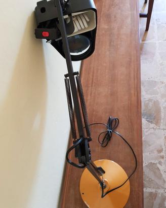 Lampada con grande lente  Perez srl