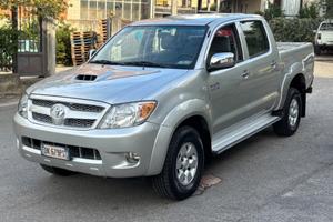 Toyota Hilux 3.0 D-4D aut.4WD 4p. Double Cab SR
