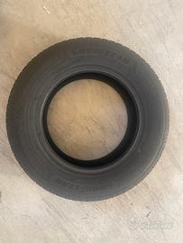 Good year 215/65 R16 109/107T