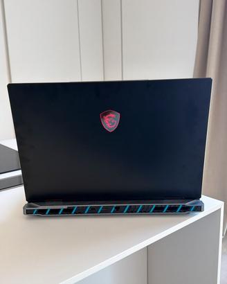 MSI Titan 18 HX A14VIG – i9-14900HX, RTX 4090, 64G