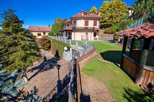 VILLA SINGOLA A SAN MAURO TORINESE