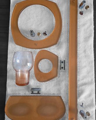 accessori bagno in vetro rosato Fontana Arte