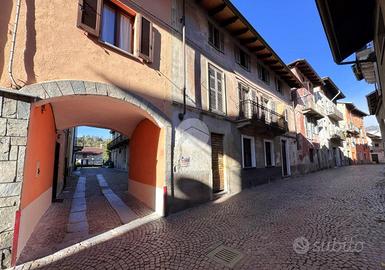 CASA SEMINDIPENDENTE A SAGLIANO MICCA