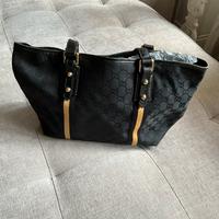 Borsa Gucci Shelly GG  Supremo monogram Nera