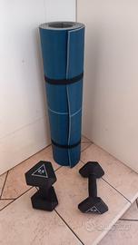Set fitness: 1 tappetino + 2 manubri da 2,5 kg