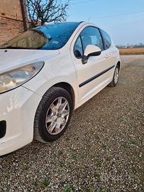 Peugeot 207 1.4 benzina/GPL