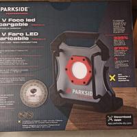 faro led portatile potente Parkside 