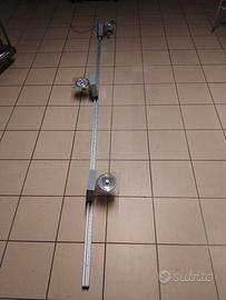 Binario elettrificato con faretti