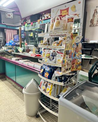 attrezzatura e arredamento bar completo –