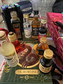 Lotto 8 liquori mignon da collezione