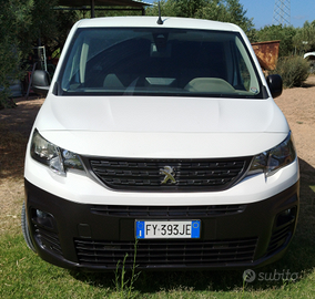 Furgone Peugeot partner