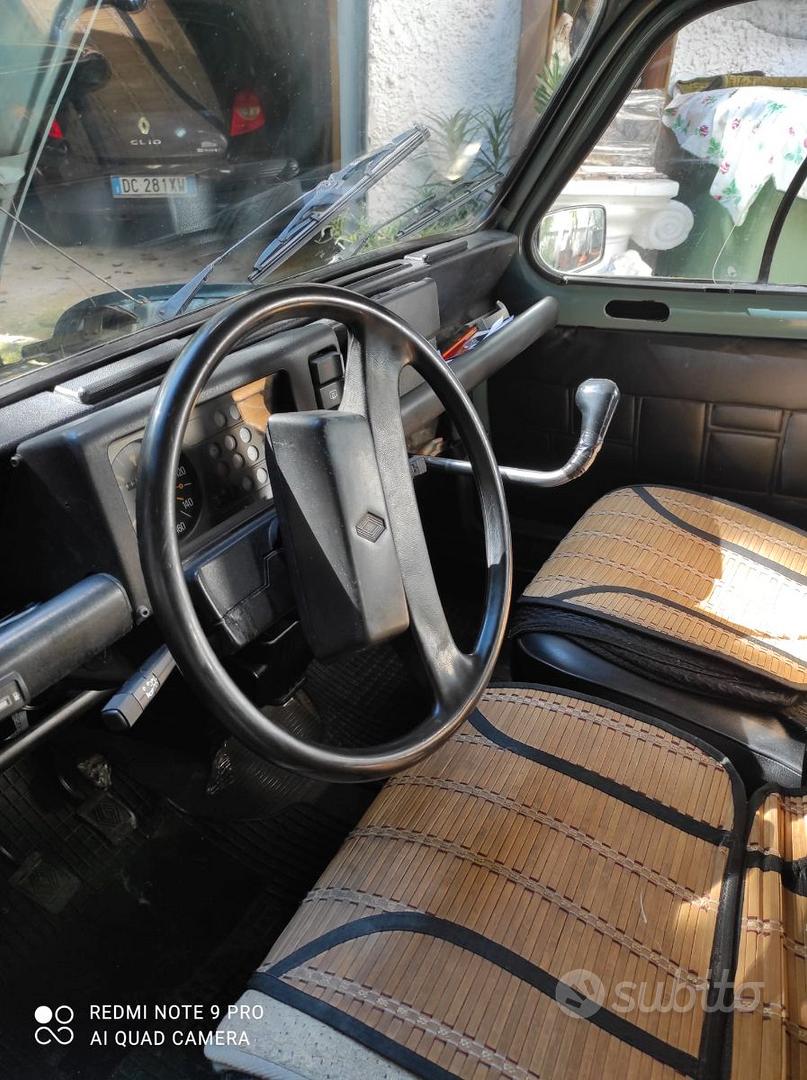 Renault 4 1989 photo 3