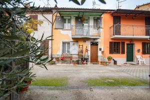 CASA SEMINDIPENDENTE A VOGHERA