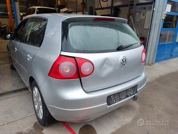 Paraurti posteriore VOLKSWAGEN GOLF 5 del 2005