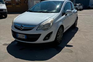 Opel Corsa 1.2 benzina euro 5 automatica 2013