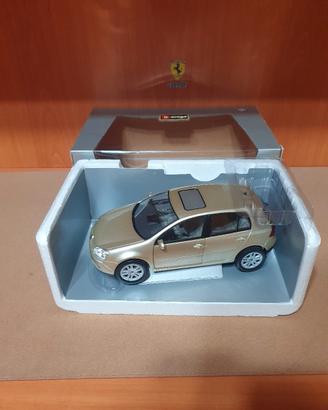 Volkswagen Golf Bburago scala da 1/18