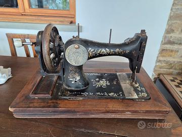 Antica Macchina da Cucire Frister & Rossmann