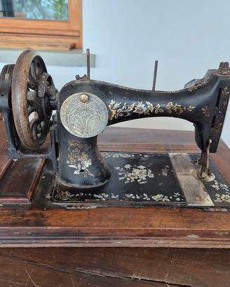 Antica Macchina da Cucire Frister & Rossmann