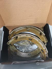 RIDEX 70B0060 Kit ganasce freni adatto per MERCEDE