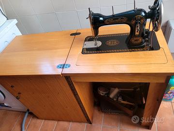 Macchina da cucire vintage Mundlos 111 con mobile