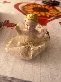 Bambolina gialla vintage