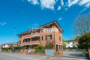 Ampio e luminoso Trilocale al primo piano in ottim