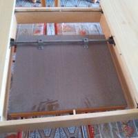 Tavolo in legno di noce chiaro