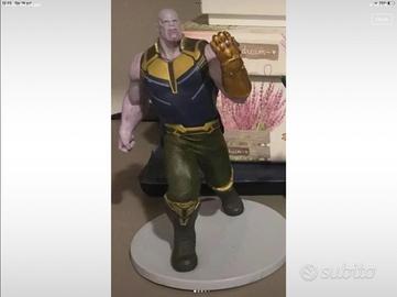 Lotto 11 DISNEY Marvel Action Figures