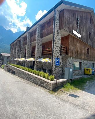 Albergo con 25 camere + ristorante con bar