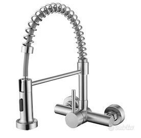 Rubinetto a muro con doccetta estraibile