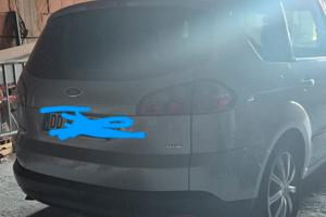  ford SMAX.