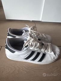 Scarpe Adidas numero 35 bianca
