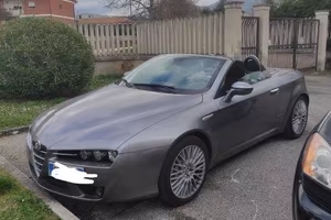 Alfa Spider 939 2,4 jtd