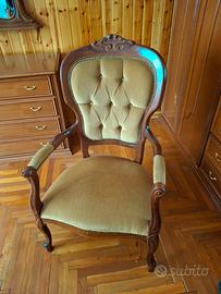 Poltrona in legno e tessuto