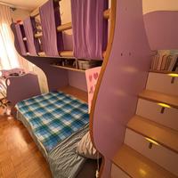 Camera per bimbi, con letto a castello.